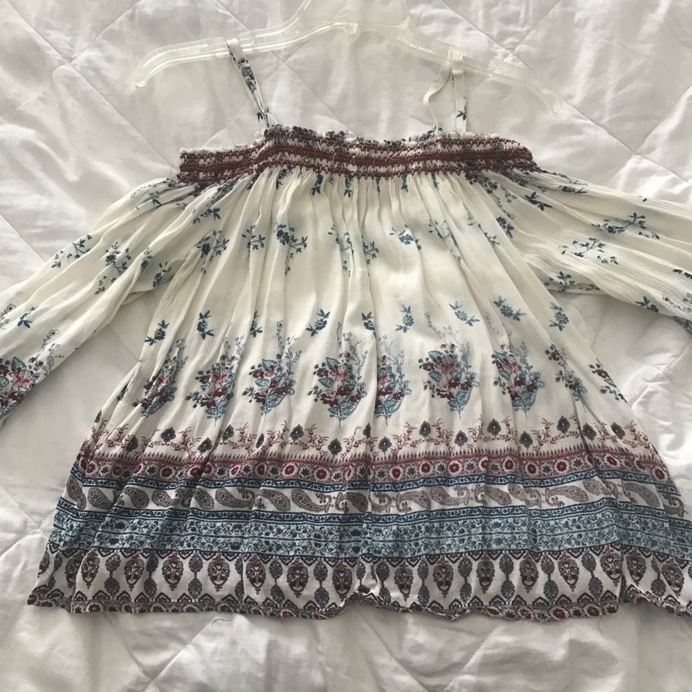 super cute off the shoulder shirt